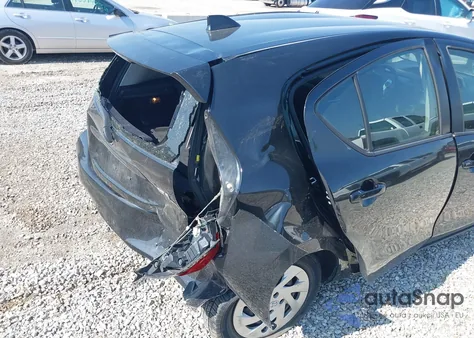 2016 Toyota Prius C Two from USA, damaged, VIN JTDKDTB35G1121665